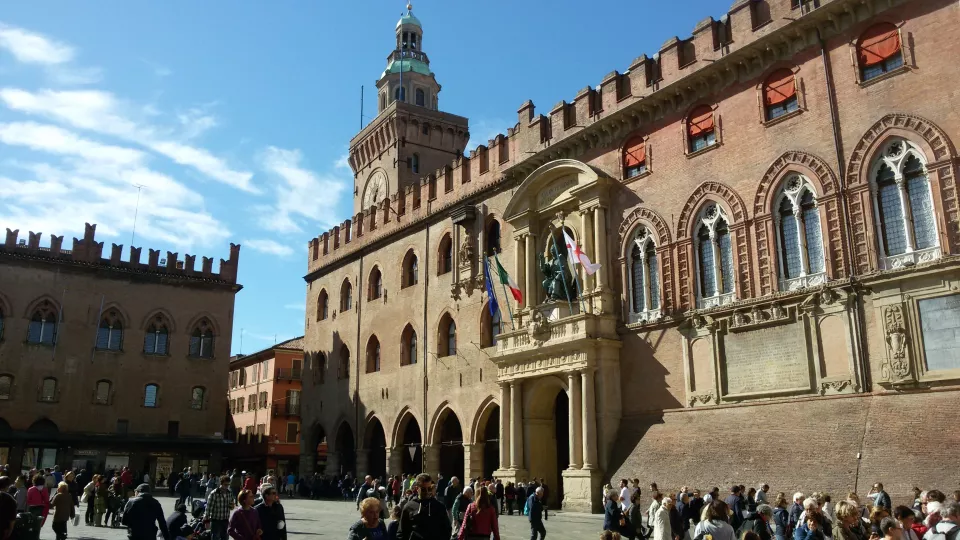 Piazza Maggiore Bologna